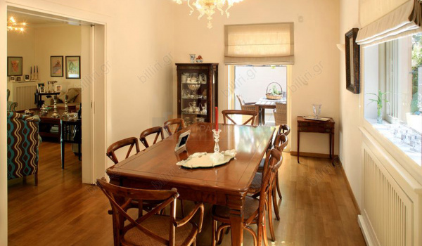 Τραπεζαρία - Dining room